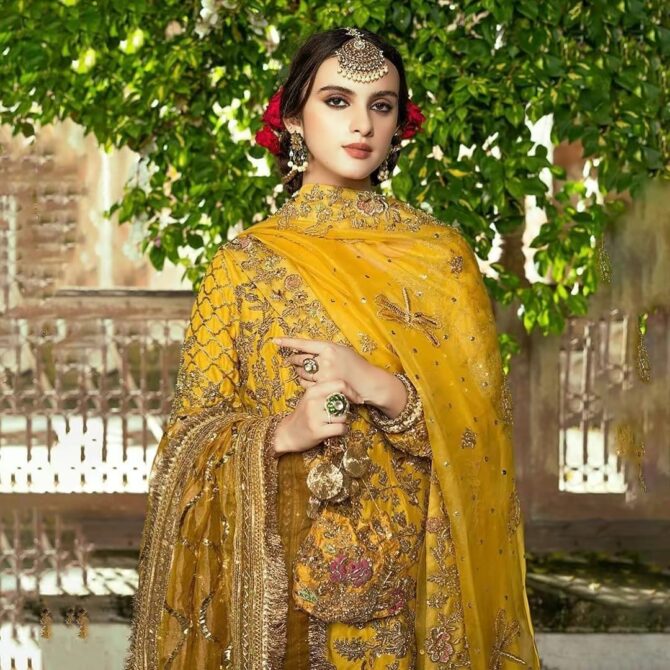 Mesmerizing Mehndi Bridal Dresses for Your Unforgettable Day