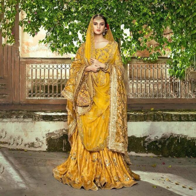 Mesmerizing Mehndi Bridal Dresses for Your Unforgettable Day