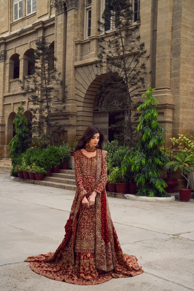 Red Bridal Lehenga and Kameez Pakistani Wedding Dress