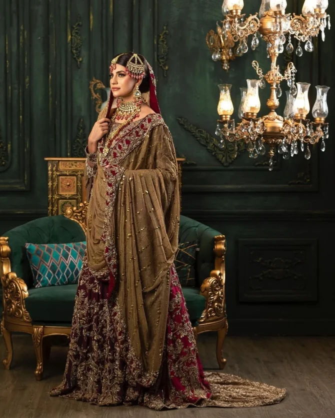 Make a Grand Entrance in This Majestic Back Trail Wedding Lehenga!